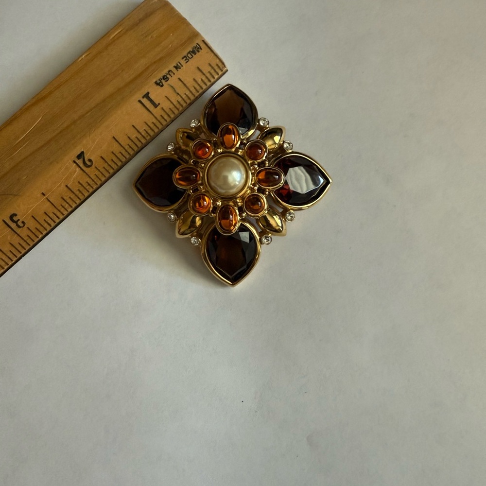 Joan Rivers Gold and Amber Brooch - Picture 3 of 7